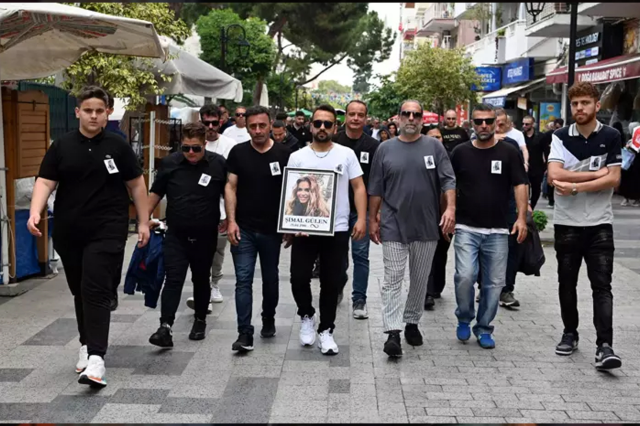 Şarkıcı Şimal Gülen son yolculuğuna uğurlandı