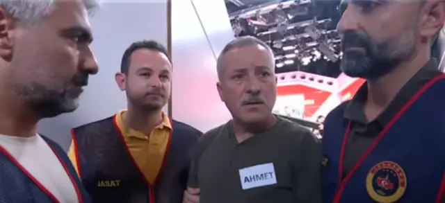 4 yıldır kayıp olan Emrah Elveren'in ev arkadaşı canlı yayında gözaltına alındı
