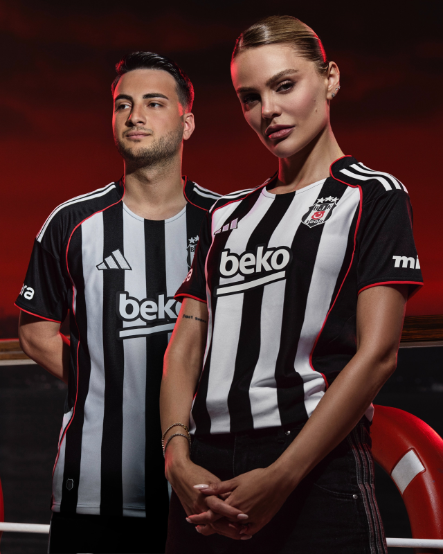 Beşiktaş yeni sezon formalarını tanıttı