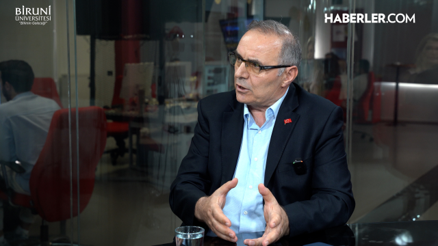 Adnan Ömerustaoğlu: Artık eğitimin hedefi düşünmeyi öğretmek olmalı
