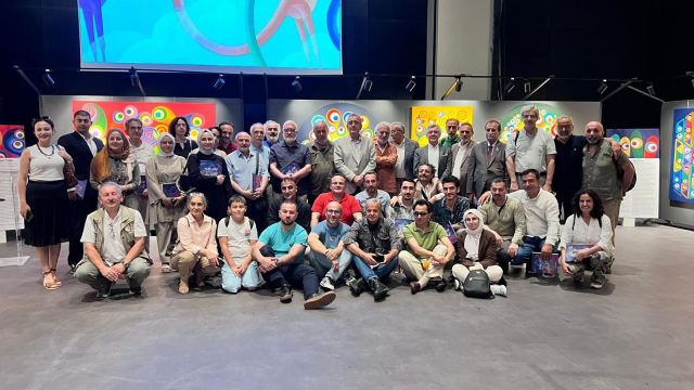 Ressam Ömer Onay'ın 'Bilinç Akışı' sergisi AKM'de ziyarete açıldı