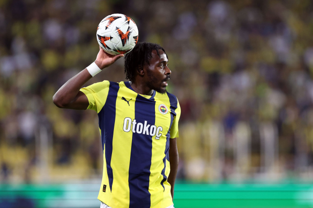 Süper Lig'de yılın transfer bombası! Fenerbahçe'nin yıldızı ezeli rakibe imzayı atıyor