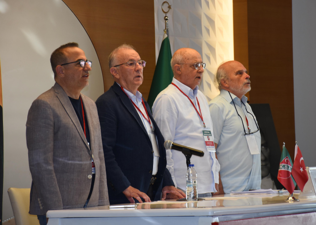 Karşıyaka'da Aygün Cicibaş kapı kapı dolaşacak Karşıyaka'da Aygün Cicibaş kapı kapı dolaşacak