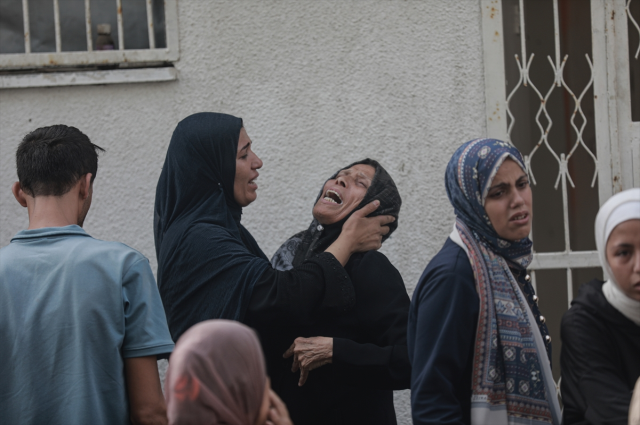 İsrail Gazze'ye 'Masal bitti, Hamas artık tarih oldu' yazılı bildiriler attı