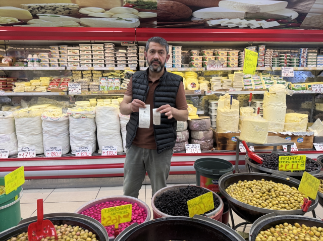 Kartından çekilen 120 bin liralık fazla işlemi sosyal medyadan öğrendi