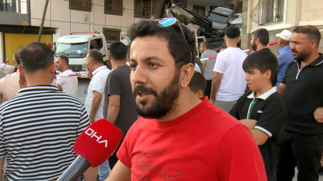 Kontrolden çıkan vinç 23 aracı biçti, binalara zarar verdi