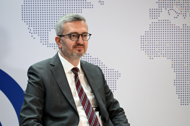 Burhanettin Duran kimdir?