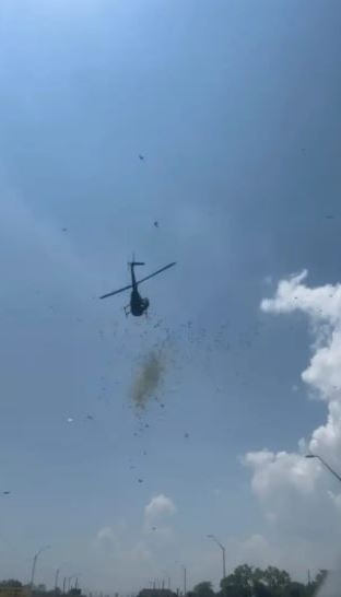 Ölen adamın vasiyeti şaşırttı! Cenazesinde helikopterden para yağdırıldı