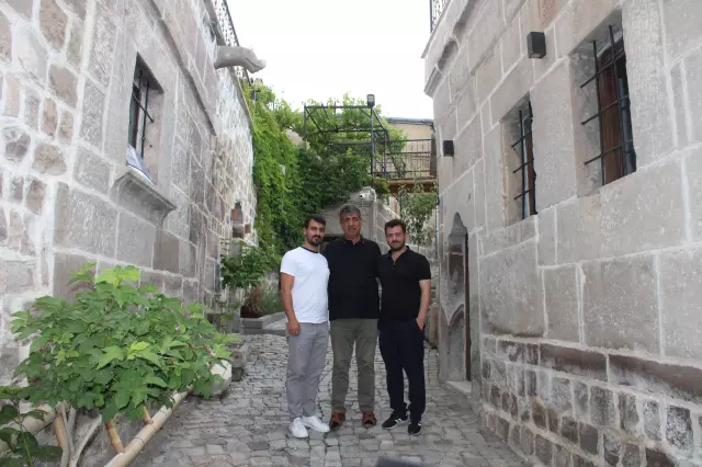 Dededen miras kalan konağın altından 2 bin yıllık yer altı şehri çıktı