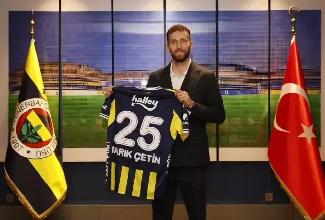 Tarık Çetin, Fenerbahçe'ye imzayı attı