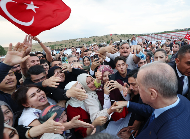 Cumhurbaşkanı Erdoğan: 15 Temmuz'da ruhunu 1 dolara satanlar bunun bedelini ödeyecek