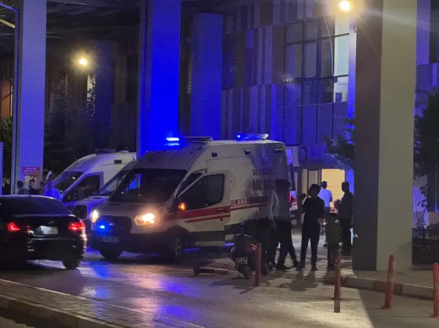 Van'da kalaşnikoflu saldırı! Baba hayatını kaybetti, 3 kızı yaralandı