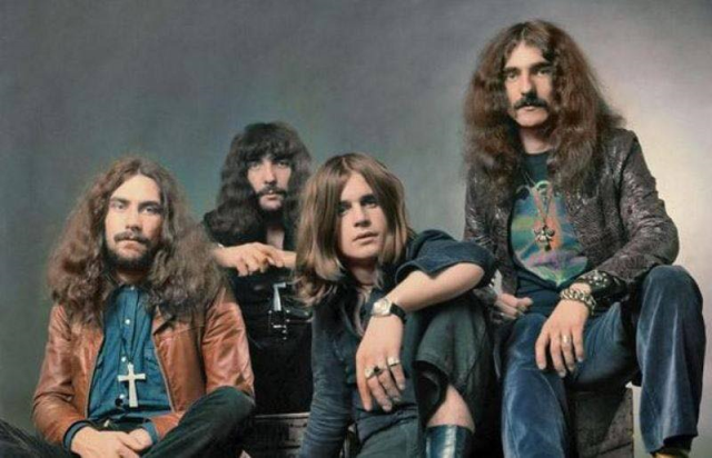 Heavy metalin babası Ozzy Osbourne hayatını kaybetti