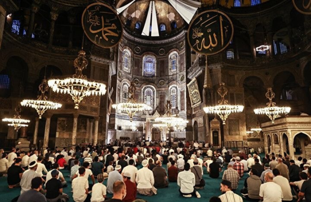 Ayasofya-i Kebir Camii 40 milyon ziyaretçiyle rekor kırdı