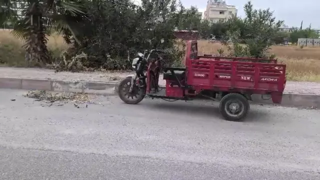 Yol kenarında oğlunu defalarca bıçaklayarak öldürdü