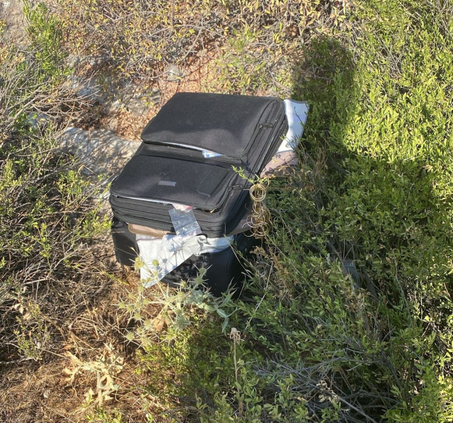 Kuyumcuyu vurup içi altın dolu çantayı çaldılar, yetmedi polislere ateş açtılar Kuyumcuyu vurup içi altın dolu çantayı çaldılar, yetmedi polislere ateş açtılar