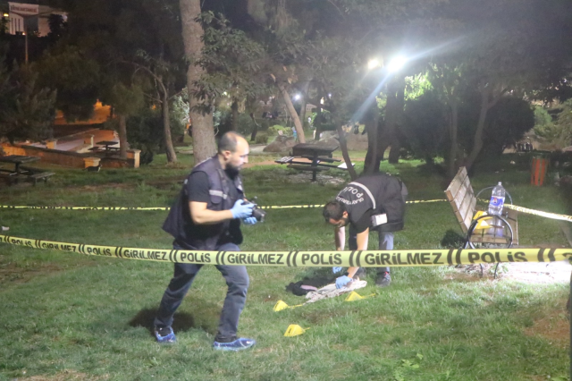 Parkta çıkan tartışmada kalbinden bıçaklanarak öldürüldü