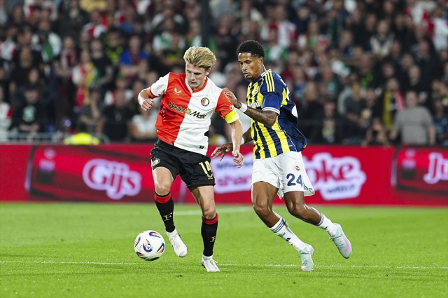 Atılan manşetleri görmeniz lazım! Bütün ülke Fenerbahçe'yi konuşuyor