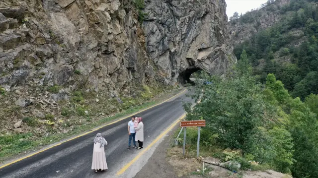 'Gidemediğin yer senin değildir' diyerek yapılan 140 yıllık tünel zamana meydan okuyor