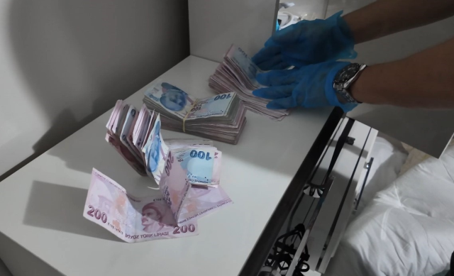 Firari hükümlü bazada yakalandı Firari hükümlü bazada yakalandı