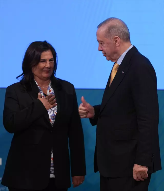 Rozetleri Cumhurbaşkanı Erdoğan taktı! İşte AK Parti'ye katılan 9 belediye başkanı