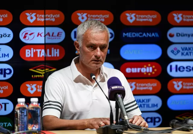 Mourinho'dan Fenerbahçe taraftarını kızdıracak açıklama