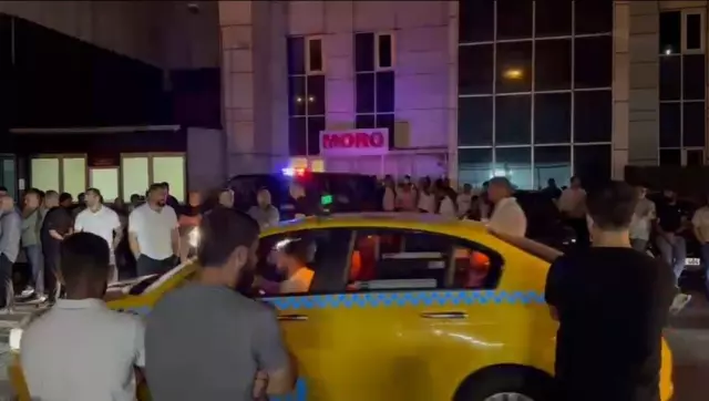 Taksi şoförü direksiyon başında uğradığı silahlı saldırıda hayatını kaybetti