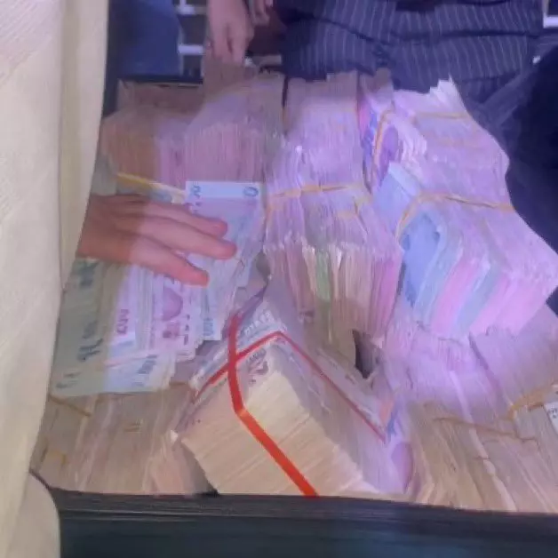 Aşiret düğününde gelinle damada 20 milyon lira ve 5 kilo altın takıldı