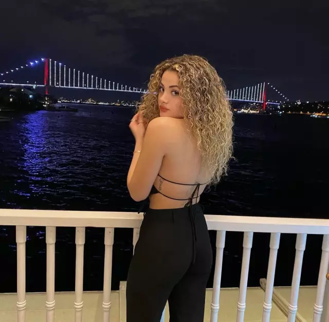 Üniversiteli Helin evinde ölü bulundu Üniversiteli Helin evinde ölü bulundu