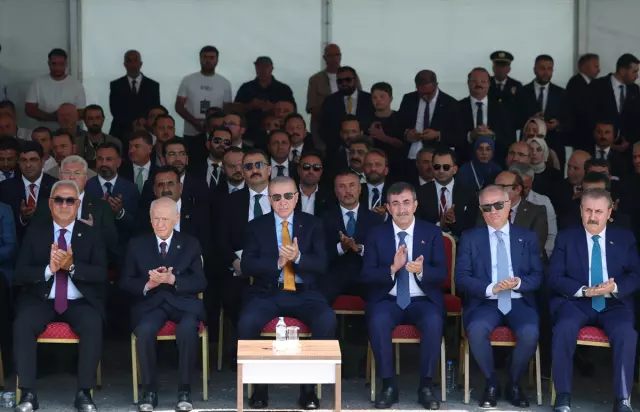 Cumhurbaşkanı Erdoğan, Malazgirt'ten mesaj verdi: Kılıç kınından çıkarsa kelama yer kalmaz