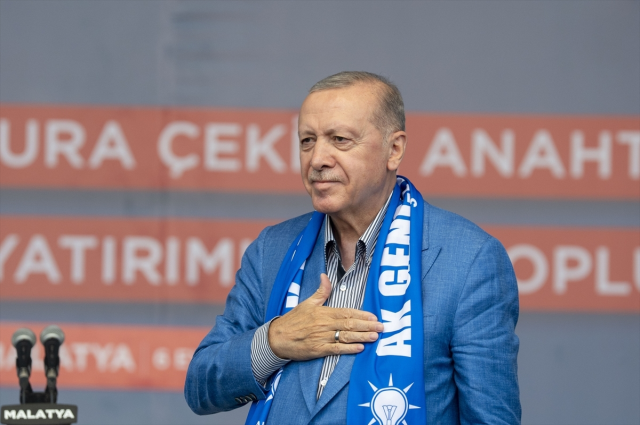 300 bininci yuva tamam! Cumhurbaşkanı Erdoğan: Yıl sonu hedefimiz 452 bin konut