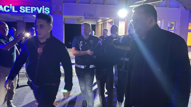 Öfkeli damat koca bir mahalleyi yaktı