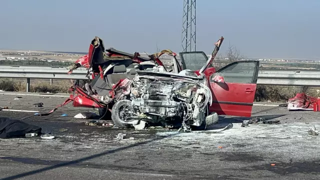 Niğde-Pozantı Otoyolu'nda feci kaza: 2 ölü, 3 yaralı