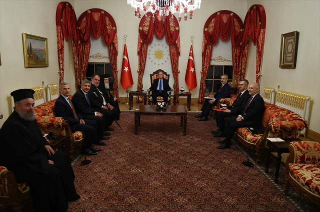 Cumhurbaşkanı Erdoğan, Kudüs Rum Patriği Giannopoulos'u kabul etti
