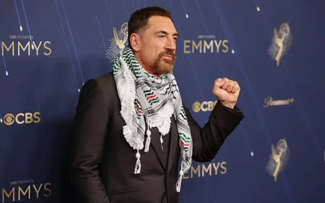 Ünlü oyuncu, Emmy Ödülleri'nde Filistin'e destek verdi: 'Soykırımı durdurun, özgür Filistin!'