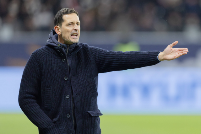 Eintracht Frankfurt Teknik Direktörü Toppmöller, Galatasaray'ı öve öve bitiremedi