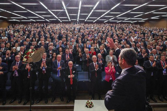 CHP'nin 22. Olağanüstü Kurultayı'nda PM ve YDK listeleri belli oldu