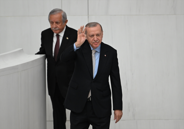 Erdoğan'dan MHP ve DEM Parti'ye teşekkür: Terör belası bitme noktasında