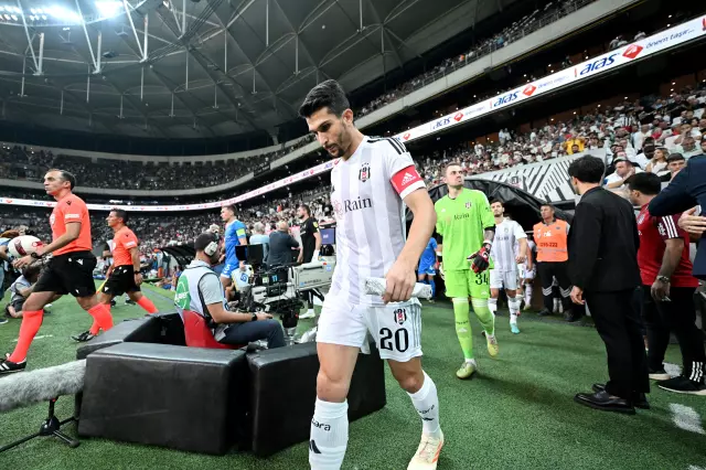 Galatasaray ve Beşiktaş'taki 20 futbolcu derbide bir ilki yaşayacak