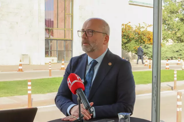 AK Partili Üçüncü: CHP'nin Meclis'in açılışına katılmama kararı hoş olmadı AK Partili Üçüncü: CHP'nin Meclis'in açılışına katılmama kararı hoş olmadı