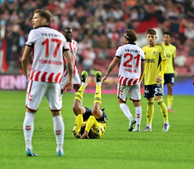 Fenerbahçe taraftarı yıldız futbolcu için binlerce paylaşım yaptı: Maçı onun sayesinde kaybetmedik