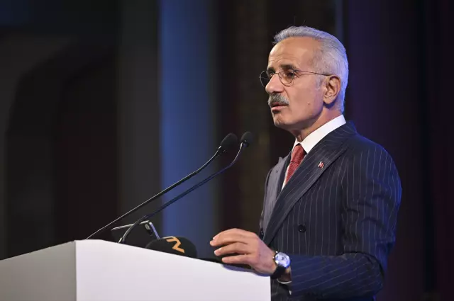 Bakan Uraloğlu müjdeyi verdi! 4 saatlik yol 36 dakikaya inecek