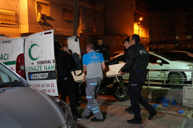 Eşini tüfekle katlettikten sonra intihar etti