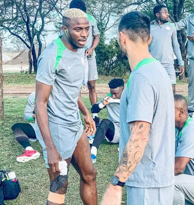 Galatasaray taraftarının yüreğini ağzına getiren Osimhen fotoğrafı