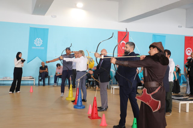 Tunus'ta geleneksel Türk okçuluğu tanıtıldı