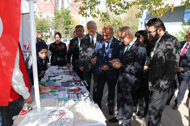 Yüksek İhtisas Üniversitesi'nde 'Gazze İle Dayanışma Haftası' Düzenlendi