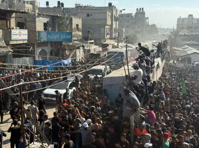 İsrail'in serbest bıraktığı Filistinli esirler Gazze'de