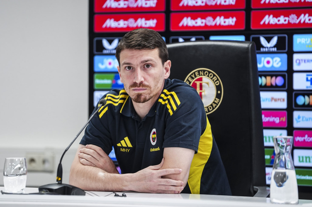 Fenerbahçe'de bir kadro dışı daha
