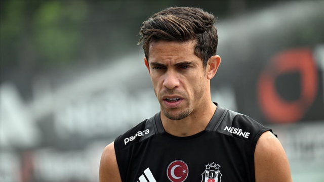 Beşiktaş'ta flaş ayrılık! Sergen Yalçın 'Seni istemiyorum' dedi Beşiktaş'ta flaş ayrılık! Sergen Yalçın 'Seni istemiyorum' dedi