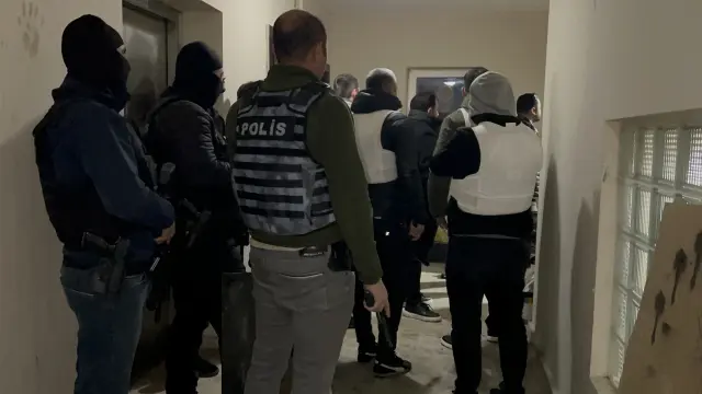 Kayınpederini bıçakla yaraladı, eşi şikayetçi odu; polis 4 saatte ikna ederek gözaltına aldı